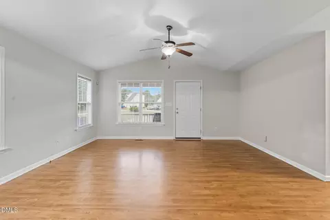 14 Atlantic Ave, Benson, NC 27504 photo 8