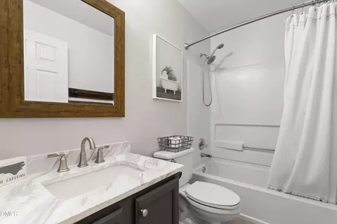 Bath - 6 Bluffside Ct, Durham, NC 27712 photo 3 of 3