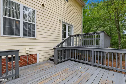 Exterior - 6 Bluffside Ct, Durham, NC 27712 photo 5 of 10