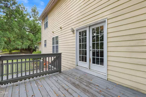 Exterior - 6 Bluffside Ct, Durham, NC 27712 photo 3 of 10