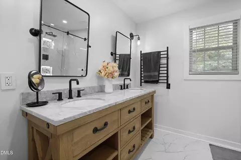 Bath - 6 Bluffside Ct, Durham, NC 27712 photo 1 of 3