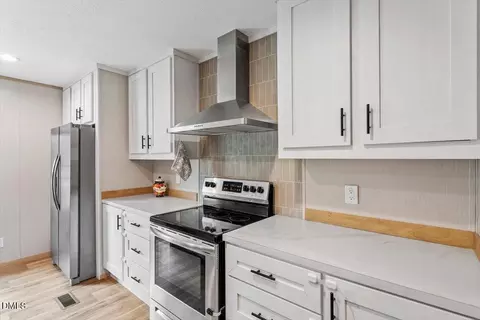 Kitchen - 12471 Selma Rd, Middlesex, NC 27557 photo 5 of 7