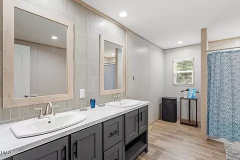 Bath - 12471 Selma Rd, Middlesex, NC 27557 photo 2 of 3