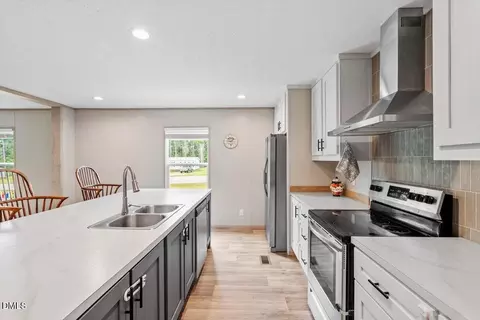 Kitchen - 12471 Selma Rd, Middlesex, NC 27557 photo 4 of 7