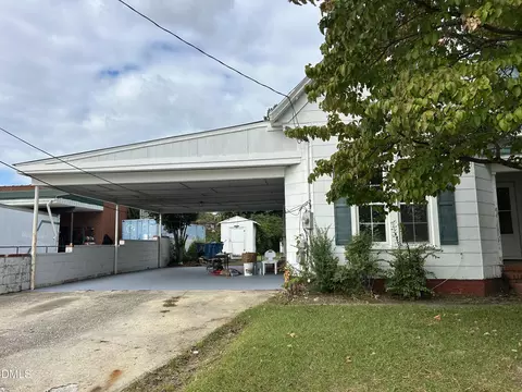 Exterior - 209 E Harnett St, Dunn, NC 28334 photo 5 of 5