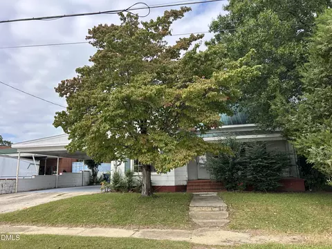 209 E Harnett St, Dunn, NC 28334