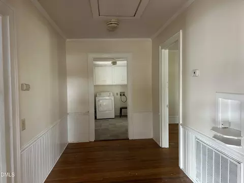 Entry Way - 209 E Harnett St, Dunn, NC 28334 photo 2 of 3
