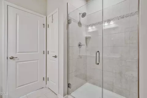 Bath - 1002 Kentlands Dr, Durham, NC 27713 photo 5 of 7