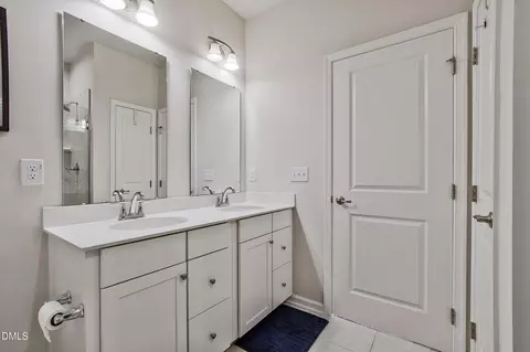 Bath - 1002 Kentlands Dr, Durham, NC 27713 photo 6 of 7
