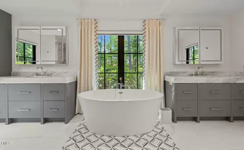 Bath - 3829 Regent Rd, Durham, NC 27707 photo 3 of 7