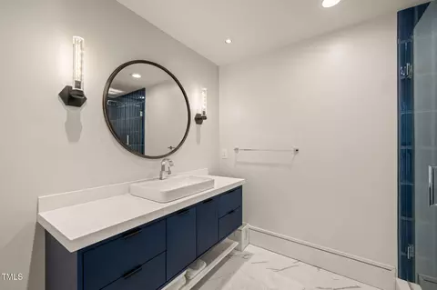 Bath - 3829 Regent Rd, Durham, NC 27707 photo 5 of 7