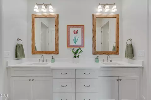 Bath - 2314 Cardinal Dr, Durham, NC 27707 photo 6 of 9