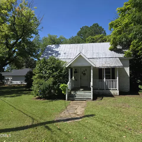 301 W Hill St, Benson, NC 27504