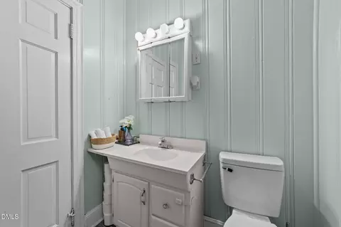 Bath - 103 Phillips St, Smithfield, NC 27577 photo 1 of 1