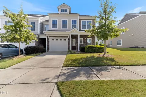 548 Barneswyck Dr, Fuquay Varina, NC 27526