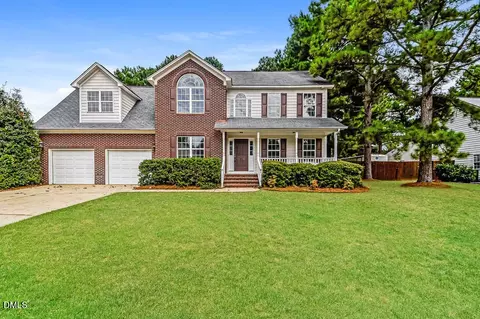 305 Lancelot Ct, Linden, NC 28356