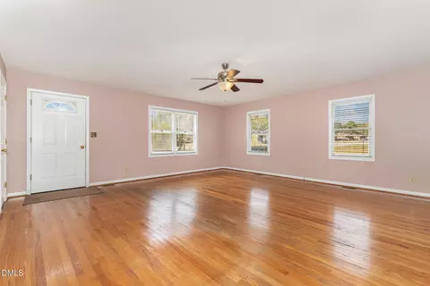 Living - 274 Erwin St, Coats, NC 27521 photo 2 of 5