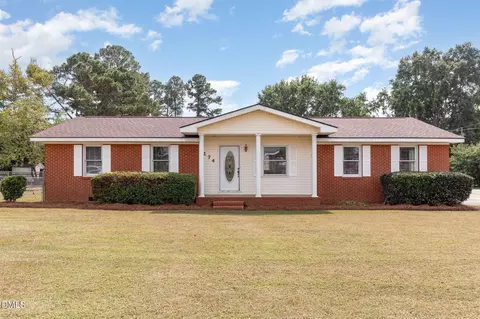 Exterior - 274 Erwin St, Coats, NC 27521 photo 3 of 6