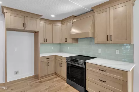 Kitchen - 3100 Greenville Loop Rd, Wake Forest, NC 27587 photo 6 of 7