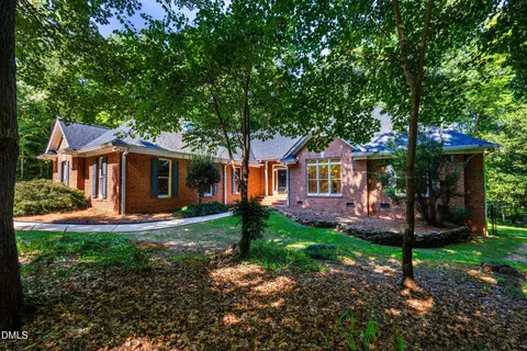 5400 Pine Dr, Raleigh, NC 27606