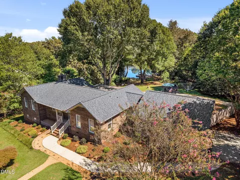 1028 Lakeview Dr, Cedar Grove, NC 27231