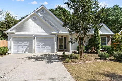 104 Saddle River Rd, Apex, NC 27502