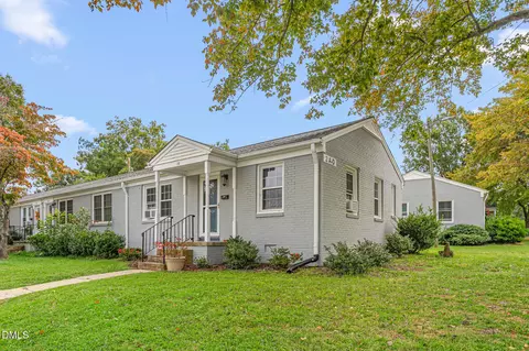 1300 Warwick Dr #2D, Burlington, NC 27215