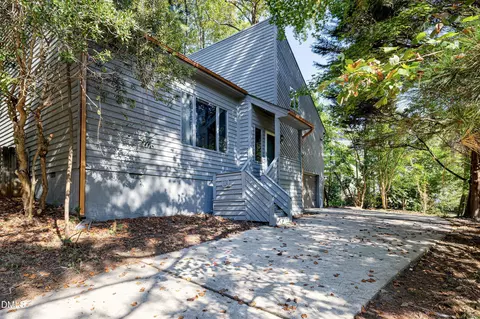 205 Kingsmill Rd, Cary, NC 27511