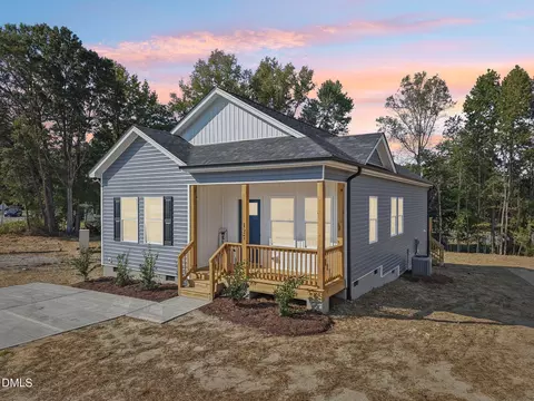 137 W Old Glencoe Rd, Burlington, NC 27217