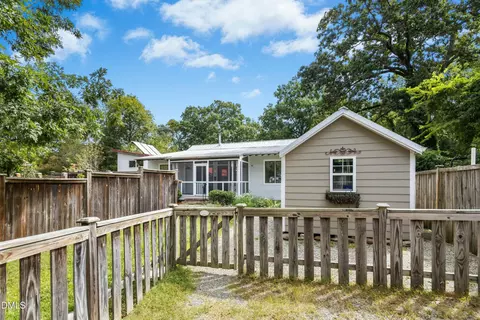 102 Ashe St # -A, Carrboro, NC 27510