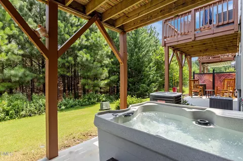 Exterior - 1119 Platform Dr, Apex, NC 27502 photo 4 of 6