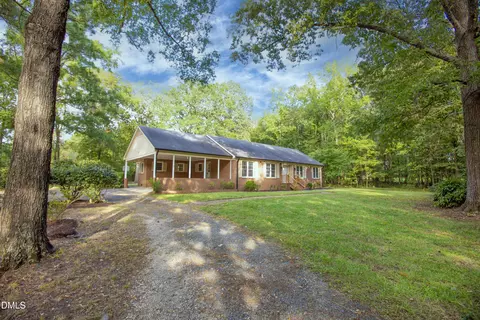 5512 Redwood Rd, Durham, NC 27704