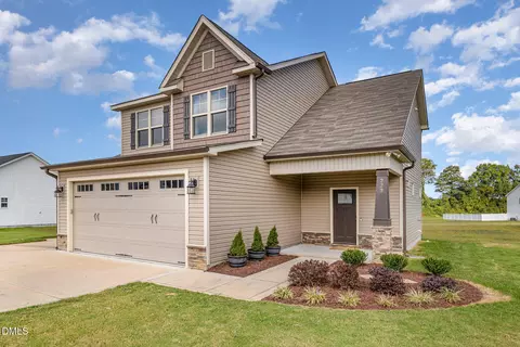 223 N Nolan Park Dr, Selma, NC 27576