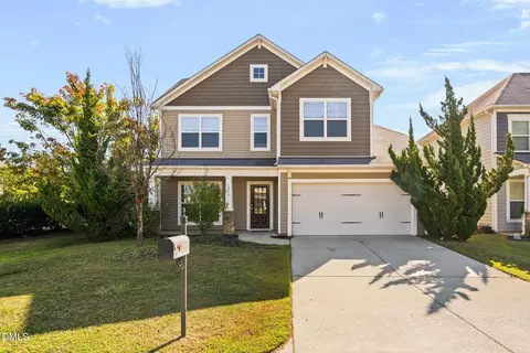 1894 Landstrom Ln, Fuquay Varina, NC 27526