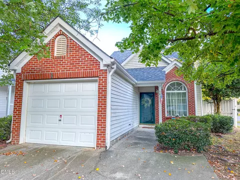 1431 Beacon Village Dr, Raleigh, NC 27604