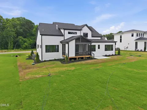 Exterior - 5852 Carriage Gate Dr, Raleigh, NC 27603 photo 7 of 9