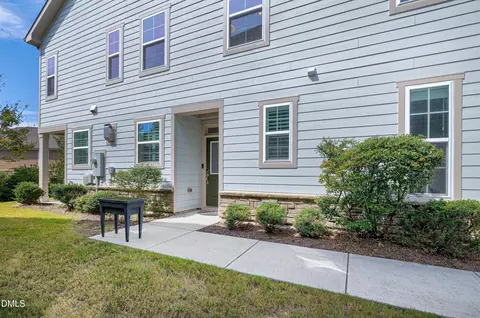 722 Mcrae Rd, Cary, NC 27519 photo 4