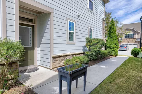 722 Mcrae Rd, Cary, NC 27519 photo 5