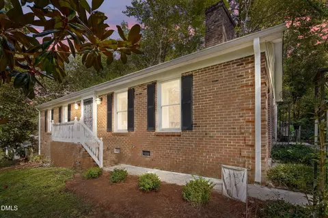 6404 Dixon Dr, Raleigh, NC 27609