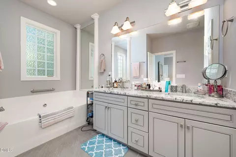 Bath - 3012 Beech Grove Dr, Durham, NC 27705 photo 1 of 2