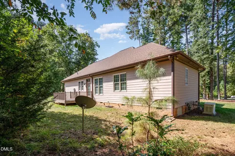 Exterior - 3012 Beech Grove Dr, Durham, NC 27705 photo 8 of 9