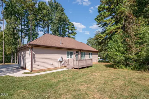 Exterior - 3012 Beech Grove Dr, Durham, NC 27705 photo 6 of 9