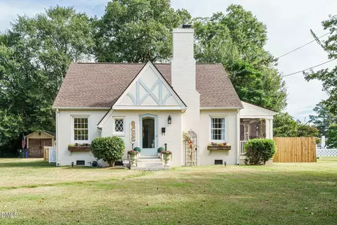 316 W Parrish Dr, Benson, NC 27504