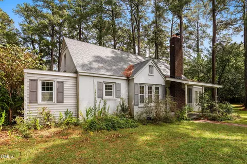 440 8th St, Aurora, NC 27806