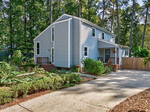 509 Holtz Ln, Cary, NC 27511