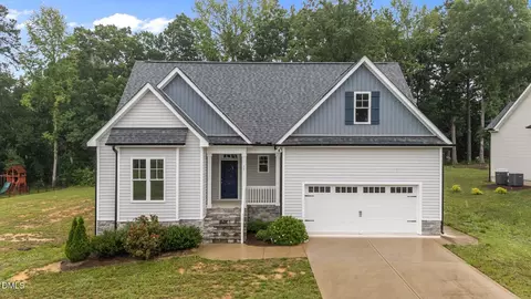 35 Courtland Dr, Louisburg, NC 27549