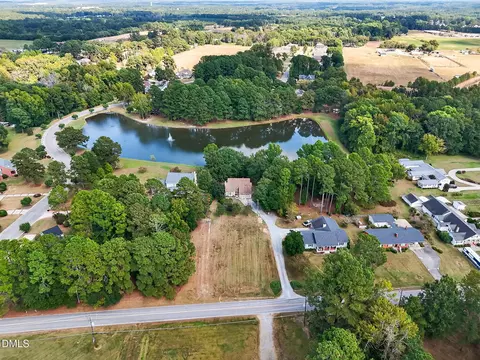 802 N Lincoln St, Benson, NC 27504