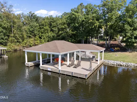 214 Crystal Bay Ln, Semora, NC 27343