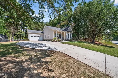 25 Hillside Village Dr, Louisburg, NC 27549