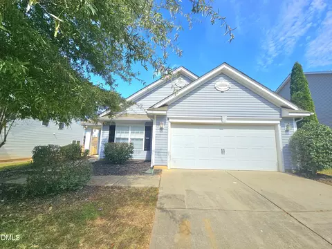 418 Averasboro Dr, Clayton, NC 27520